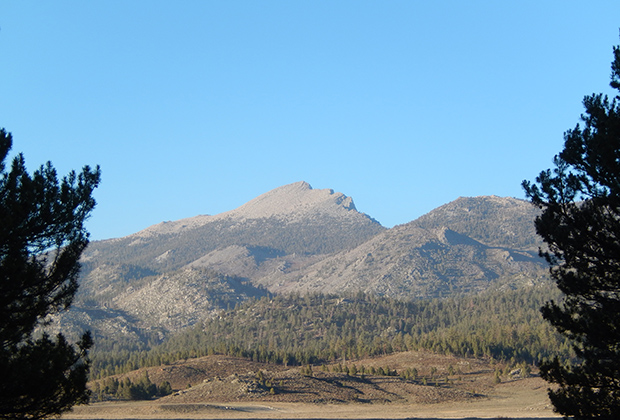 12,000 feet Olanche Peak without snow on May 3 - a very low snow year.