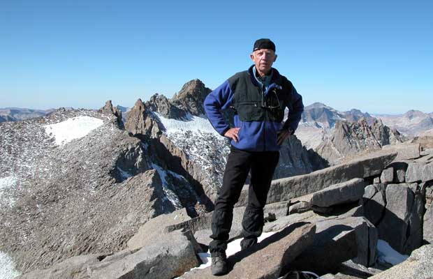 Peter on Sill's summit - Polemonium & North Palisade peaks behind - both 14,000' plus