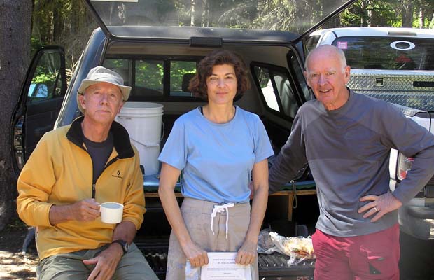 2005: Peter, Lucy and Mal at Killen Creek trailhead before starting our North-South traverse.