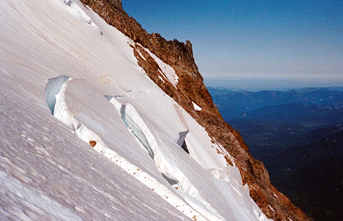 1987 Solo climb: Climbing the steep snow above the bergschund