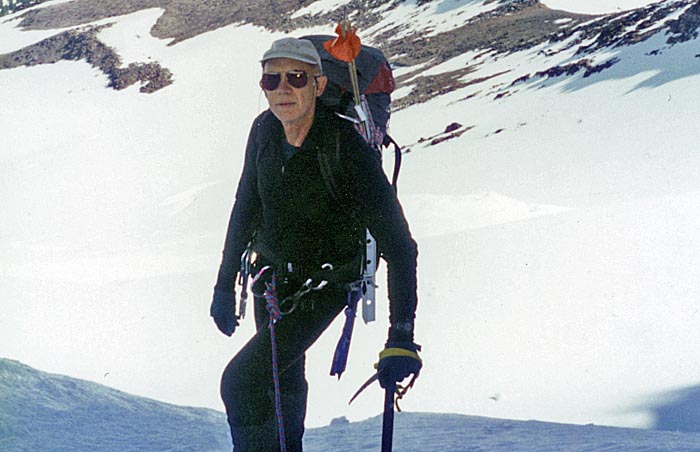 1997: Peter moving roped above the bergschund