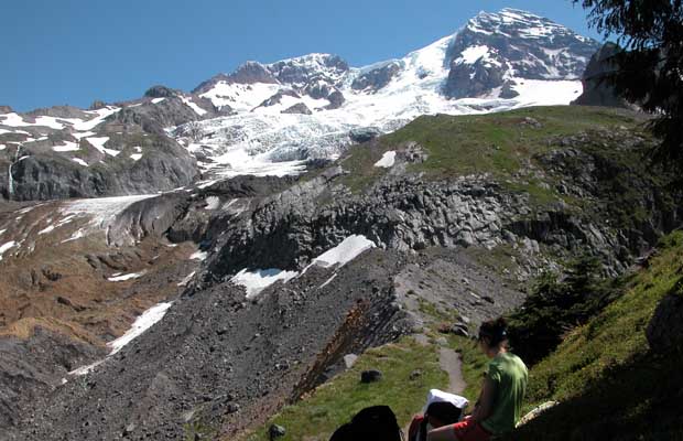 Crossing the high point of Emerald Ridge ... Tahoma glacier in the background.